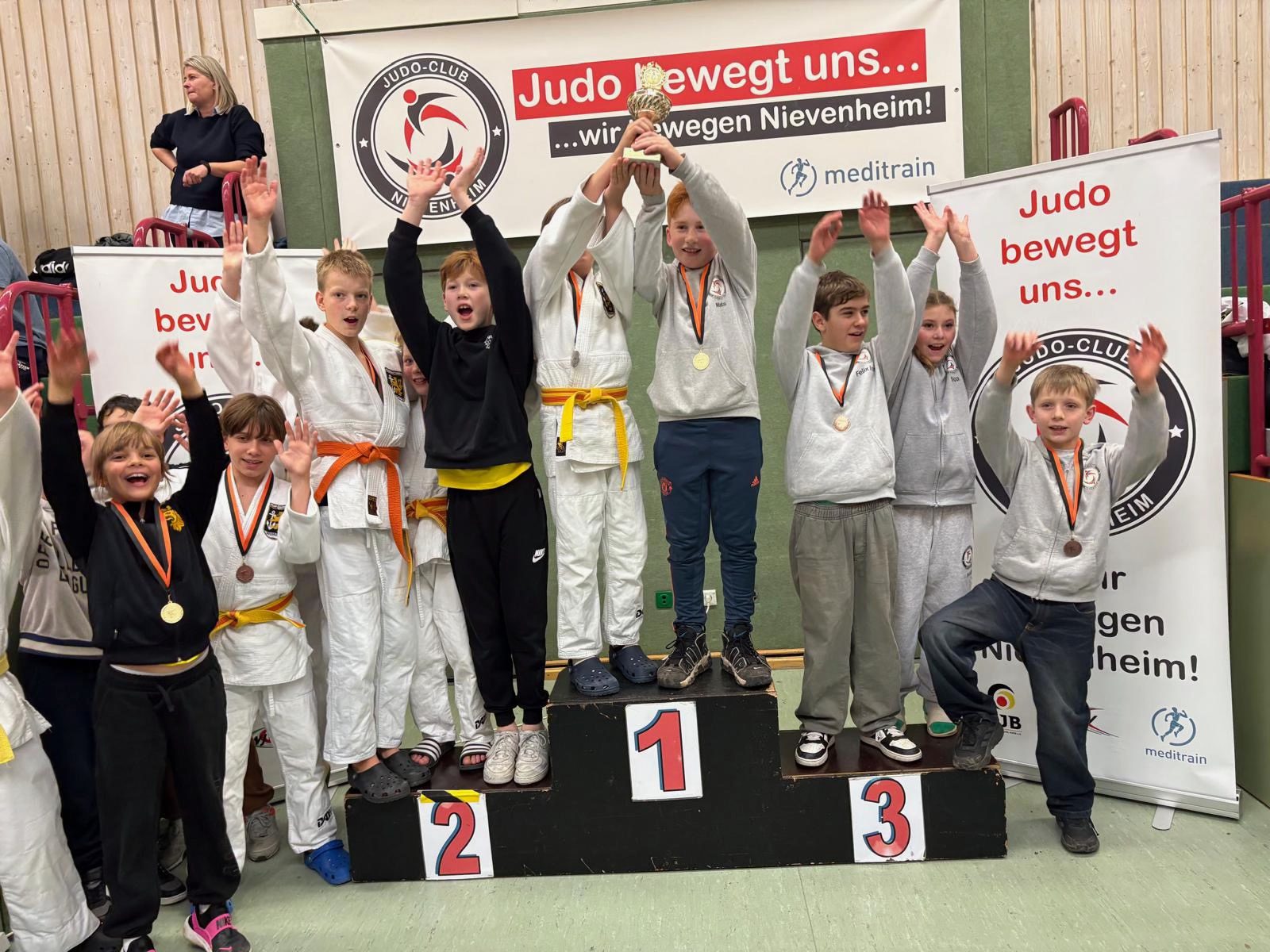 Mehr über den Artikel erfahren Kreispokalturnier mit zwei Pokalen